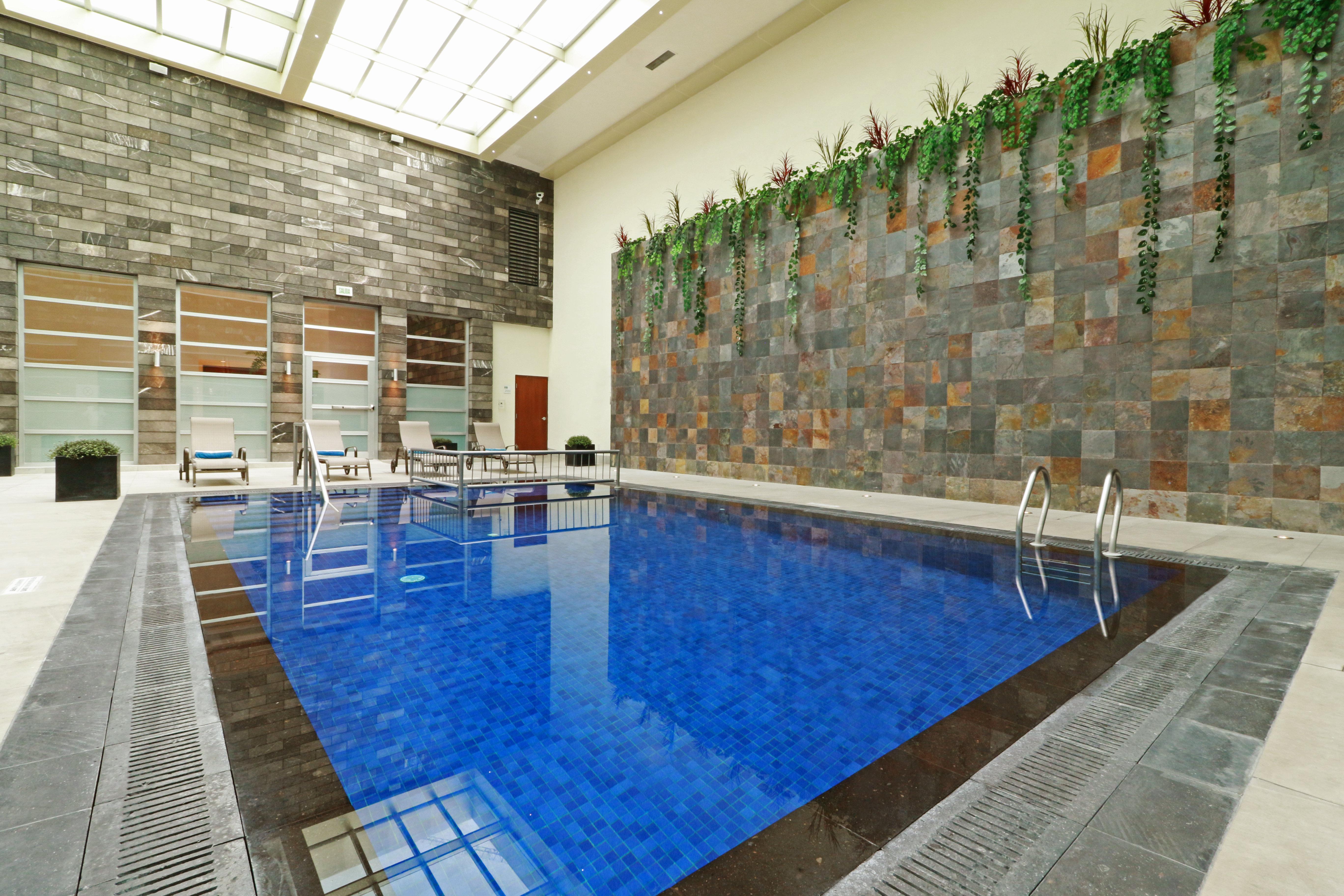 Holiday Inn & Suites Plaza Mayor By Ihg Leon Ngoại thất bức ảnh
