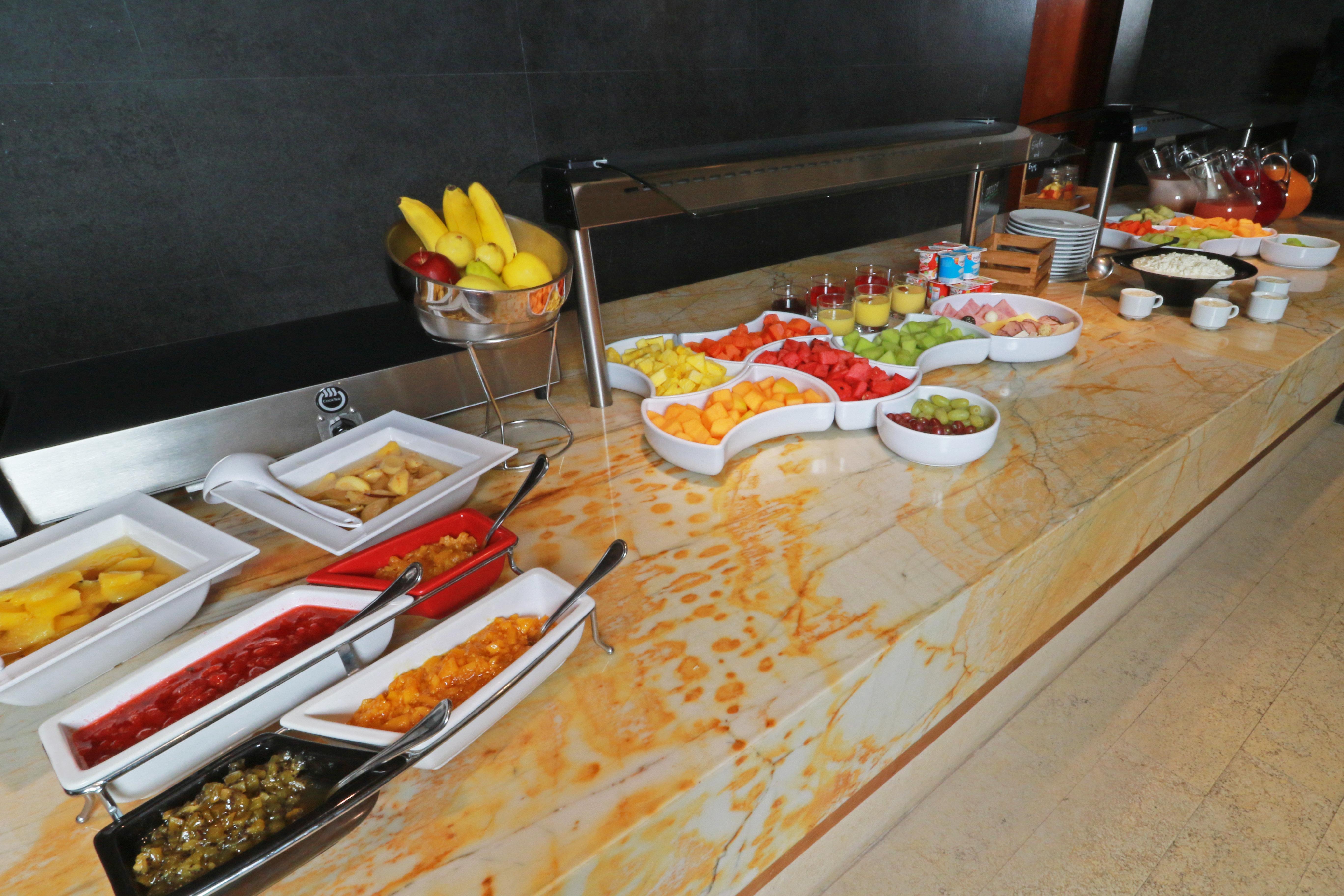 Holiday Inn & Suites Plaza Mayor By Ihg Leon Ngoại thất bức ảnh