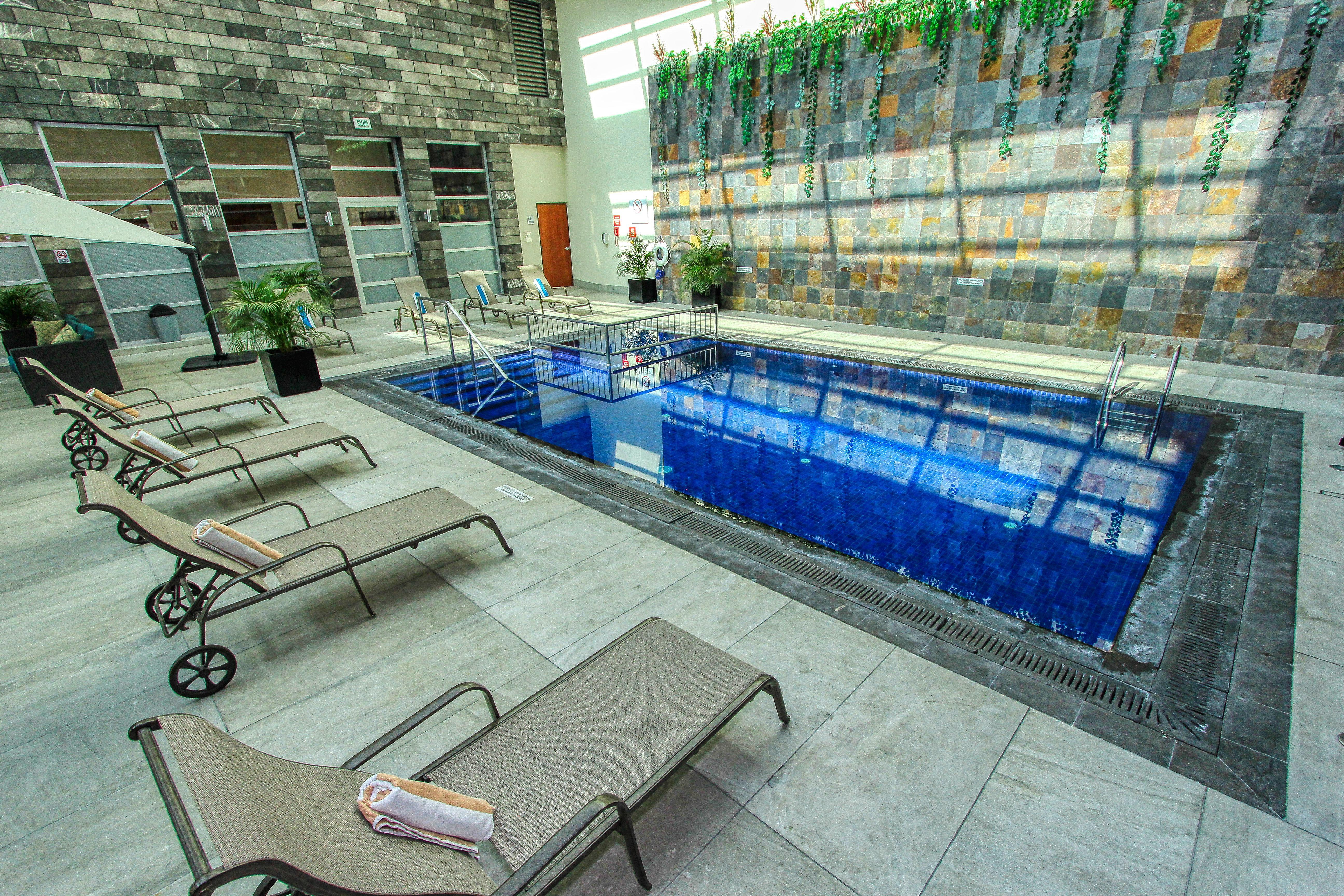 Holiday Inn & Suites Plaza Mayor By Ihg Leon Ngoại thất bức ảnh