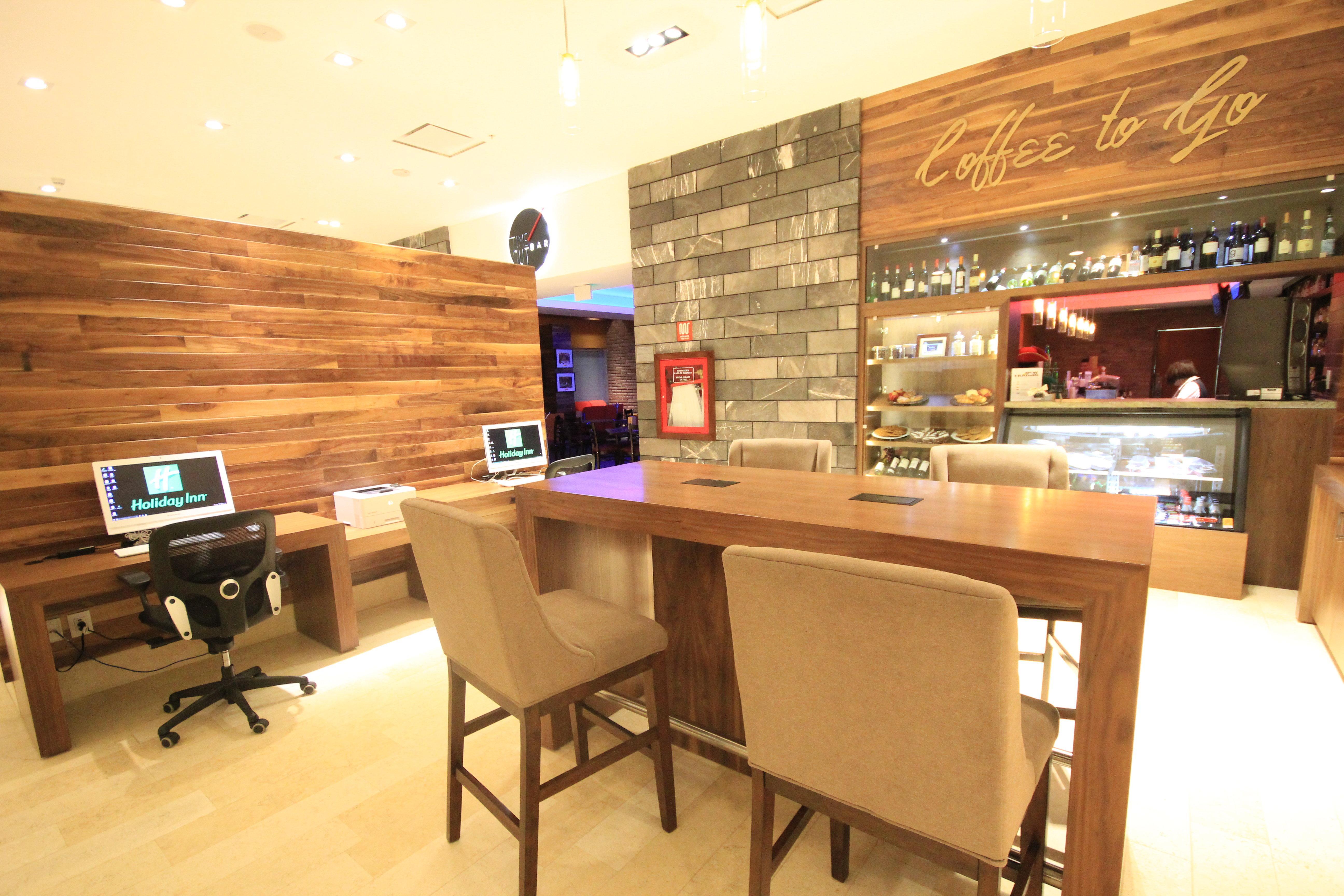 Holiday Inn & Suites Plaza Mayor By Ihg Leon Ngoại thất bức ảnh
