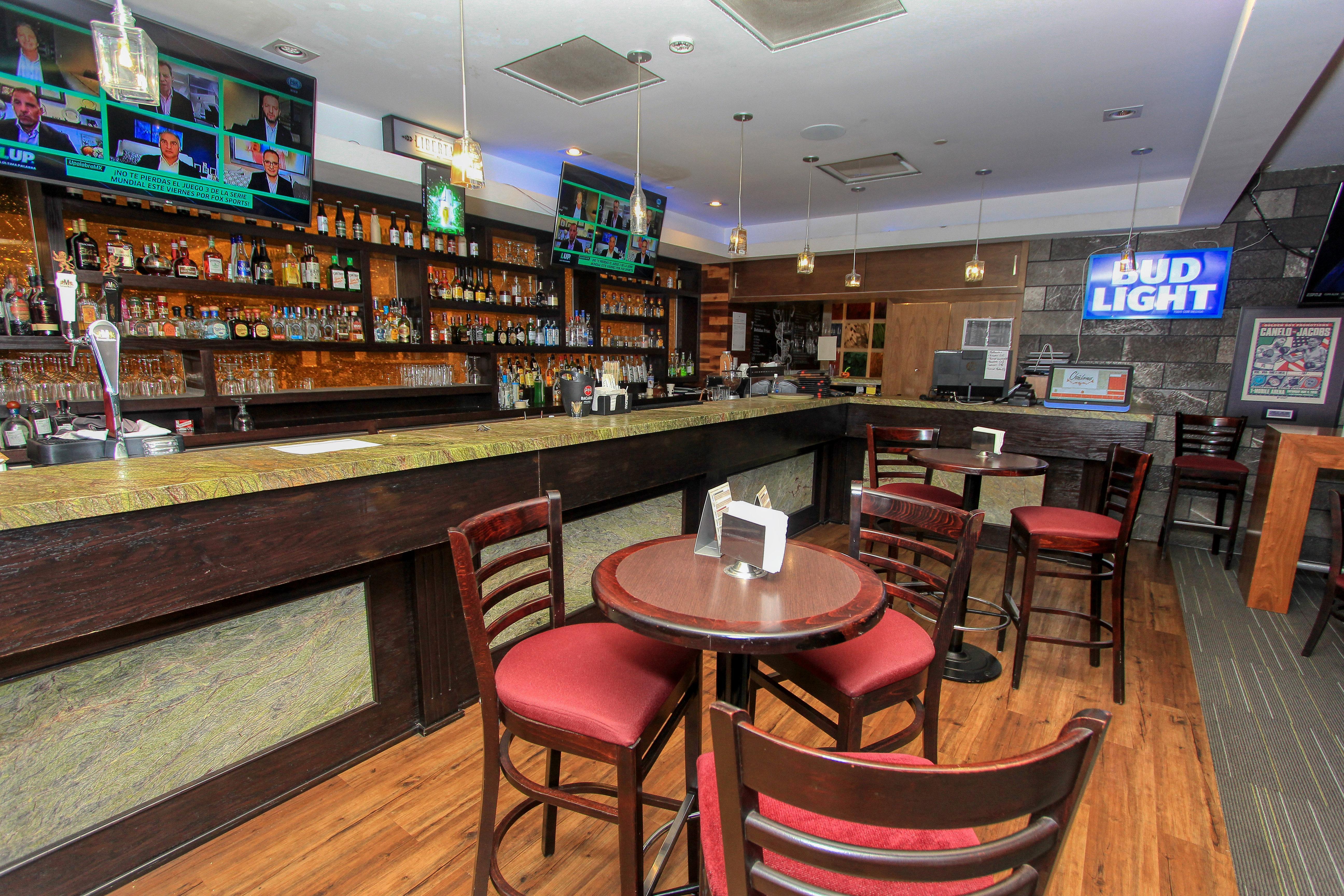 Holiday Inn & Suites Plaza Mayor By Ihg Leon Ngoại thất bức ảnh